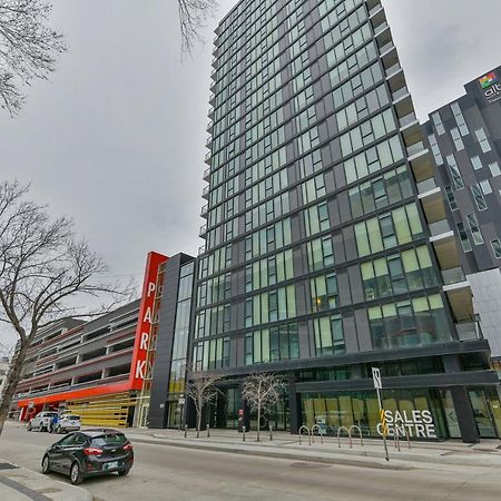 Luxury Skyline Condo In Downtown Free 24/7 Parking Уинипег Екстериор снимка
