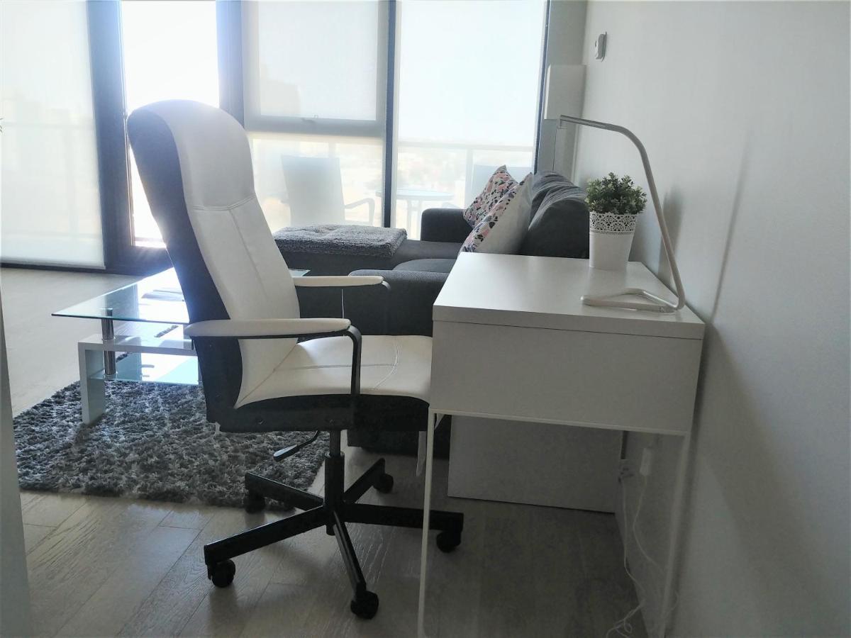 Luxury Skyline Condo In Downtown Free 24/7 Parking Уинипег Екстериор снимка