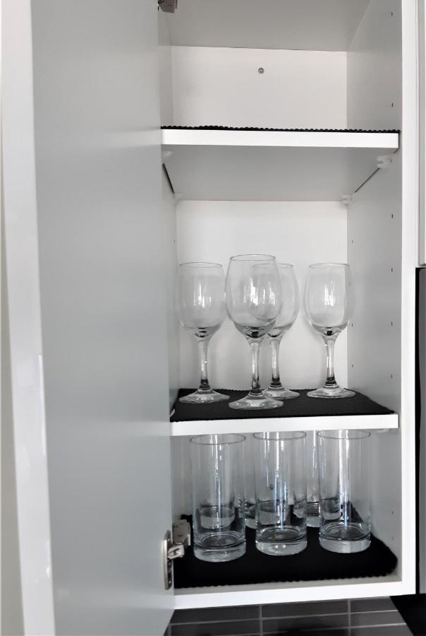 Luxury Skyline Condo In Downtown Free 24/7 Parking Уинипег Екстериор снимка