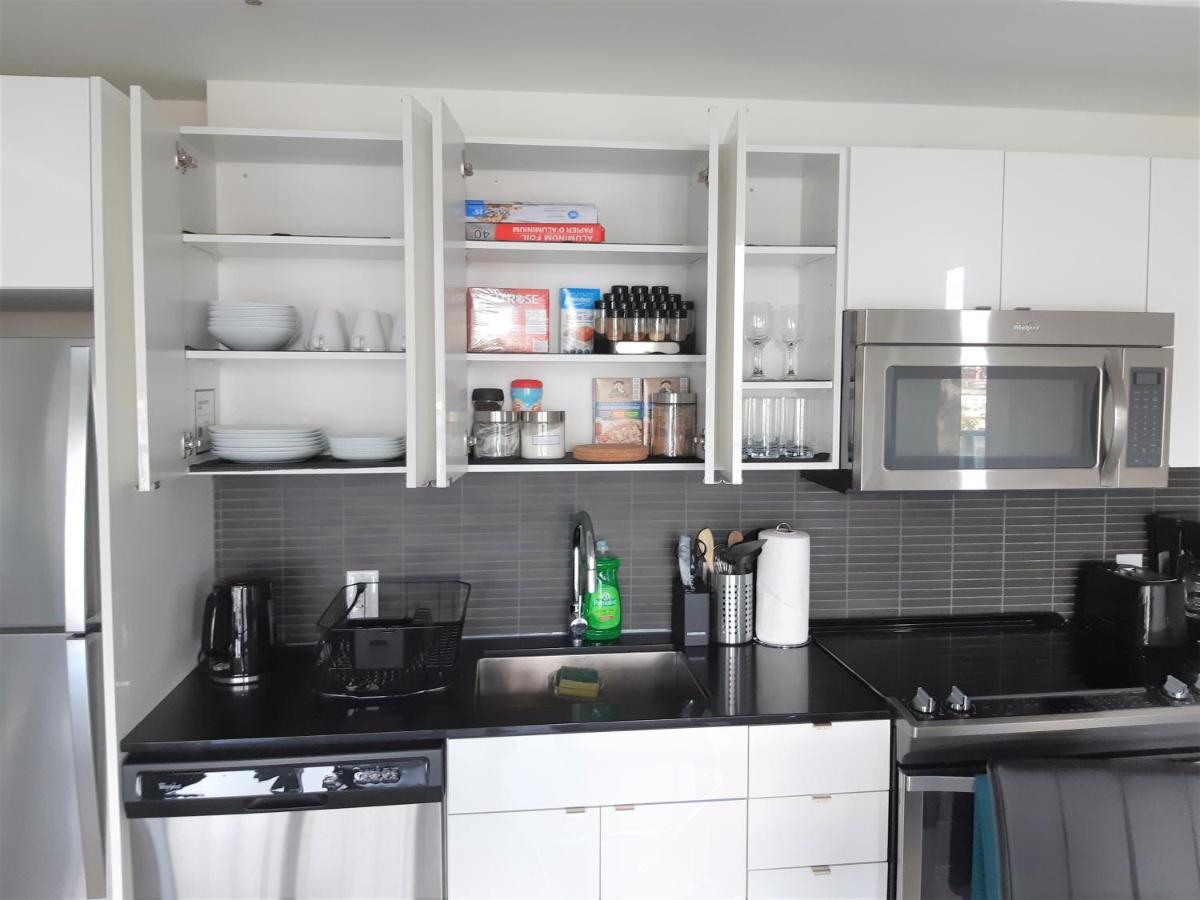 Luxury Skyline Condo In Downtown Free 24/7 Parking Уинипег Екстериор снимка