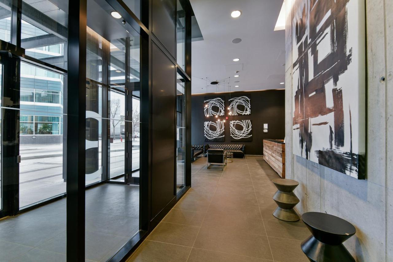 Luxury Skyline Condo In Downtown Free 24/7 Parking Уинипег Екстериор снимка