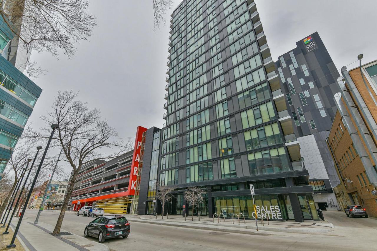 Luxury Skyline Condo In Downtown Free 24/7 Parking Уинипег Екстериор снимка